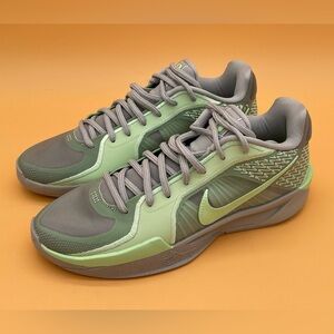 Size 7.5 Women / 6 Men Nike Sabrina 2 Basketball Shoes Smoke Grey / Vapor Green